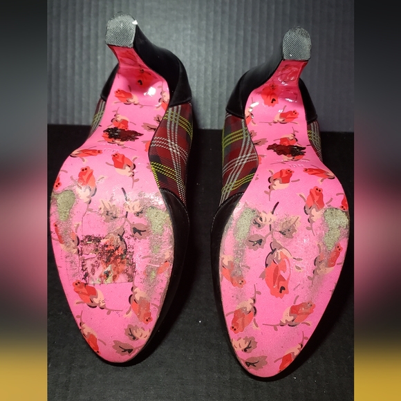 Betsey Johnson Plaid & Patent Pumps. Size 10. - Picture 8 of 9